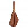 Shoulder bag in woven leather with belt handle