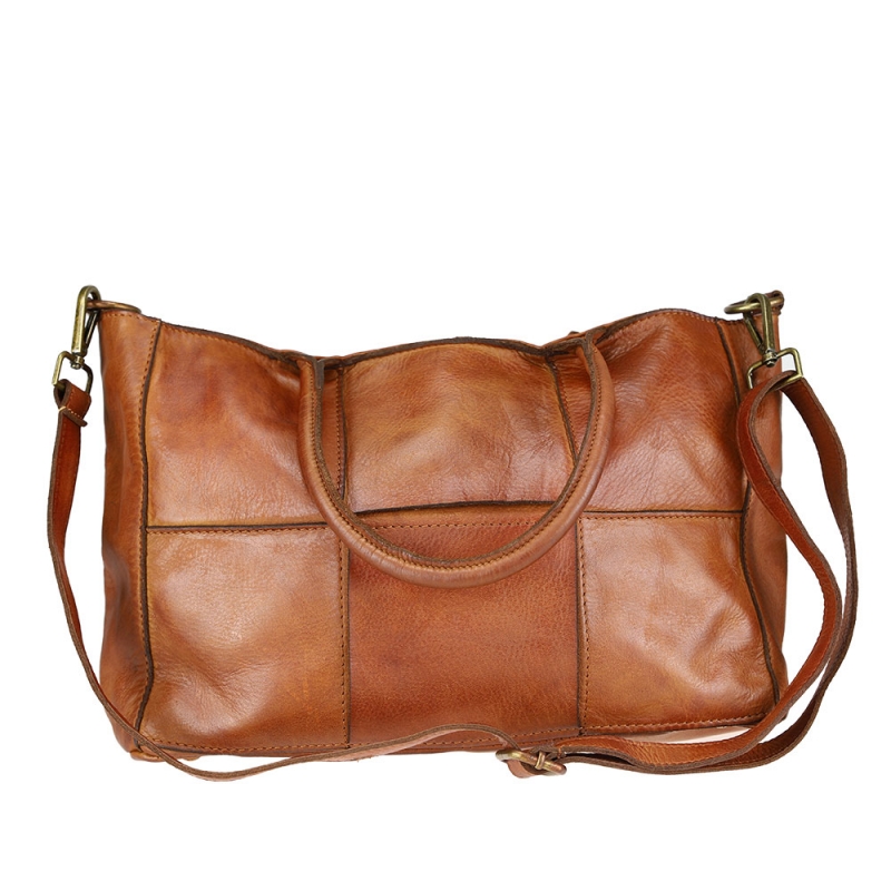 Leather bag with vintage effect