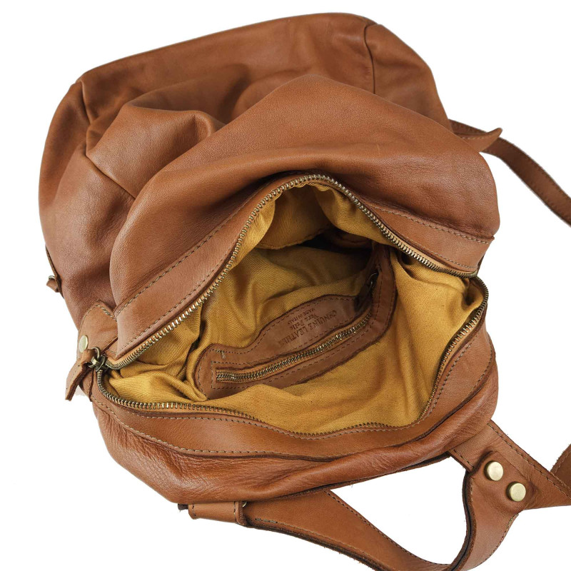 Rucksack aus Glattleder mit Vintage-Effekt